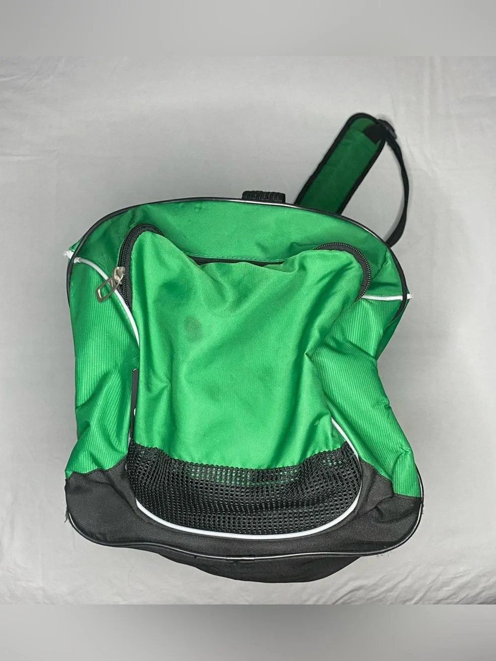 Nike Green Duffle Gym Bag with Padded Shoulder Strap & Handle White Swoosh Logo